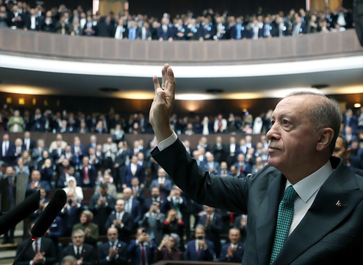 Cumhurbaşkanı Erdoğan: 23 Yılın Efsanesi, 3 Kasım Devriminin Sarsılmaz Bağlılığı 1 Cumhurbaşkanı Erdoğan: 23 Yılın Efsanesi, 3 Kasım Devriminin Sarsılmaz Bağlılığı