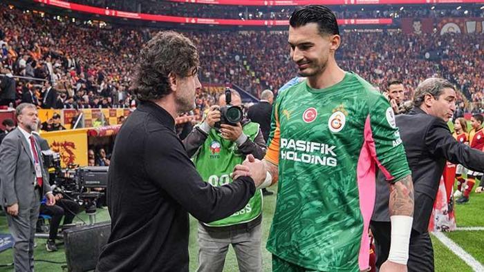 Derbi Anları: Fatih Tekke'den Soyunma Odasında Şaşırtan Konuşma! 5 Derbi Anları: Fatih Tekke'den Soyunma Odasında Şaşırtan Konuşma!