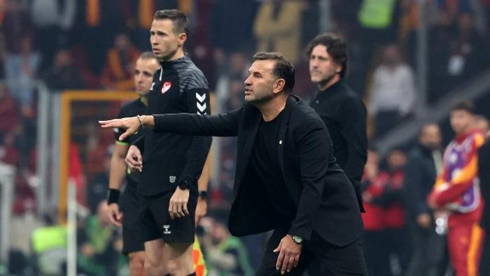 Derbi Dolu Sıcak Bir Geceden Çarpıcı Yorumlar: Galatasaray ve Trabzonspor'da Yıldızların Parladığı An! 2 Derbi Dolu Sıcak Bir Geceden Çarpıcı Yorumlar: Galatasaray ve Trabzonspor'da Yıldızların Parladığı An!