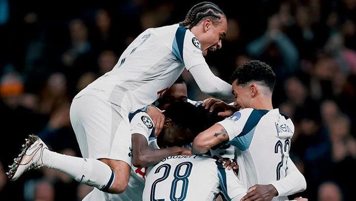 Devler Ligi'nde Gözyaşlarıyla Hatırlanacak Bir Maç! 5 Devler Ligi'nde Gözyaşlarıyla Hatırlanacak Bir Maç!