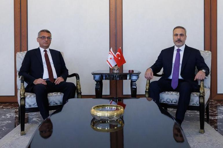 Dışişleri Bakanı Hakan Fidan, KKTC Cumhurbaşkanı Erhürman ile bir araya geldi 1 Dışişleri Bakanı Hakan Fidan, KKTC Cumhurbaşkanı Erhürman ile bir araya geldi