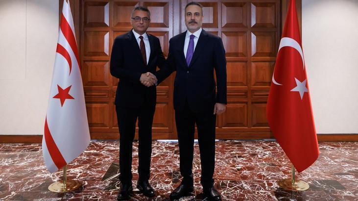 Dışişleri Bakanı Hakan Fidan, KKTC Cumhurbaşkanı Erhürman ile bir araya geldi