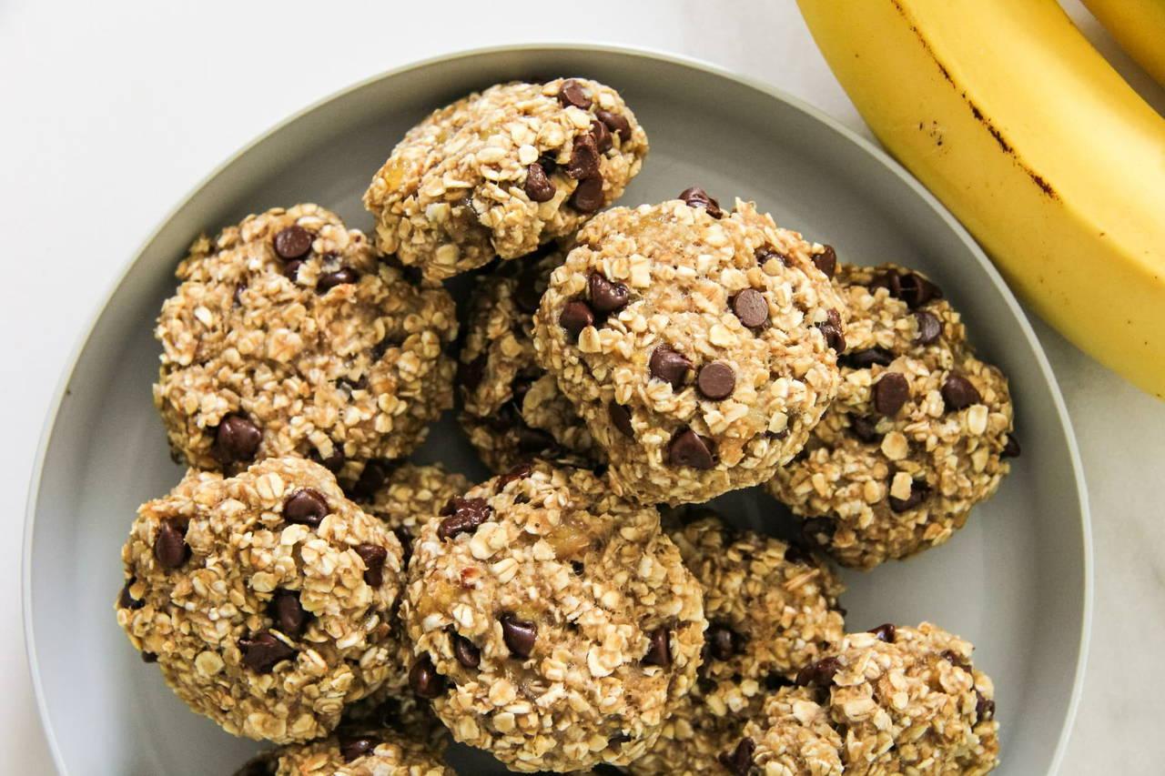 Doğal tatlılığın en pratik hali: Üç gereçli şekersiz kurabiye