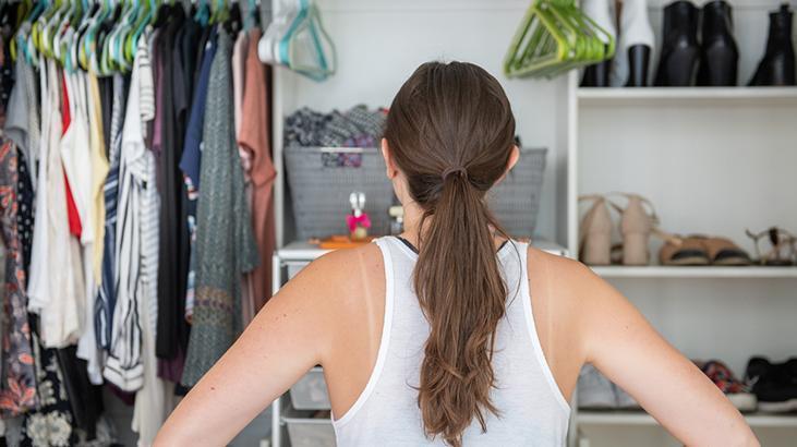 Dolap dağınıklığına 'ters askı' çözümü! En basit hileyle 1 haftada en hızlı sonuç 3 Dolap dağınıklığına 'ters askı' çözümü! En basit hileyle 1 haftada en hızlı sonuç