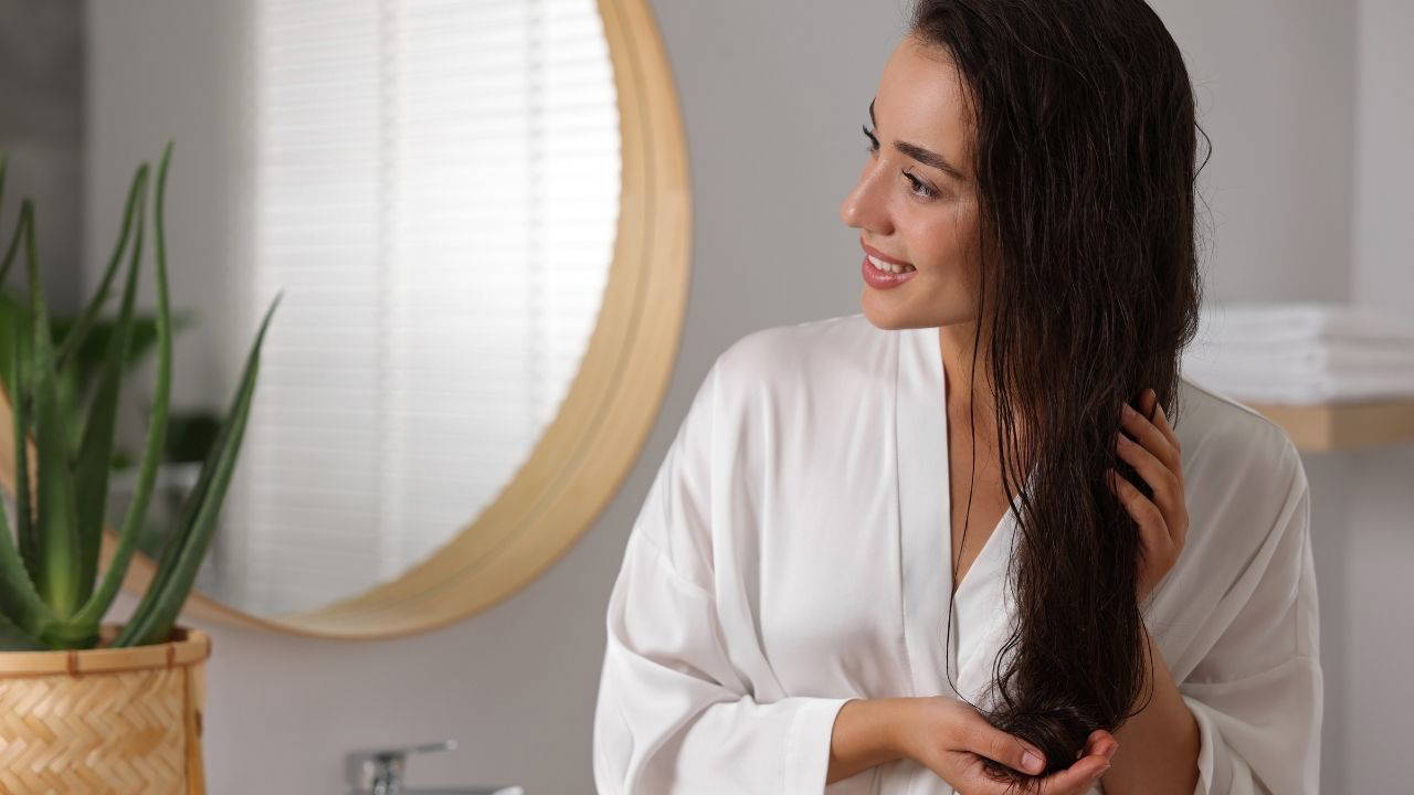 Dolgun ve canlı saçlara kavuşmanın sırrı: Saç tellerine hacim kazandırmanın tesirli 10 yolu