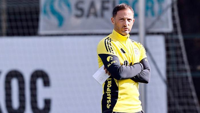 Domenico Tedesco, Beşiktaş-Fenerbahçe Derbisinde Barış Elçisi! Kavga Önlemesi Sırasında Aldığı Cesur Önlemler 5 Domenico Tedesco, Beşiktaş-Fenerbahçe Derbisinde Barış Elçisi! Kavga Önlemesi Sırasında Aldığı Cesur Önlemler