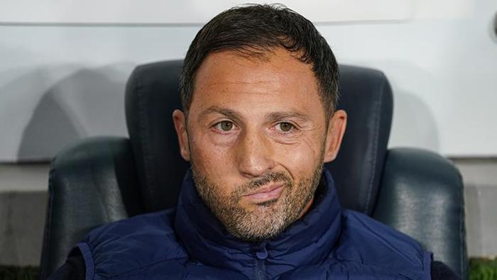Domenico Tedesco'nun Viktoria Plzen İçin Çarpıcı Hamleleri ve Jhon Duran Sürprizi! 2 Domenico Tedesco'nun Viktoria Plzen İçin Çarpıcı Hamleleri ve Jhon Duran Sürprizi!