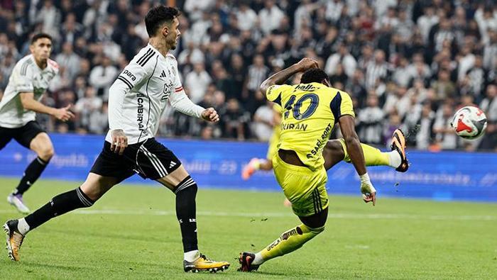 Domenico Tedesco'nun Viktoria Plzen İçin Çarpıcı Hamleleri ve Jhon Duran Sürprizi! 5 Domenico Tedesco'nun Viktoria Plzen İçin Çarpıcı Hamleleri ve Jhon Duran Sürprizi!