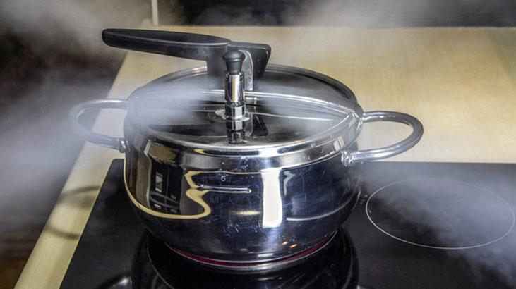 Düdüklü tencere düdüğü nasıl kullanılır? Kapağın yönüne bakın, duyan rahatlıyor