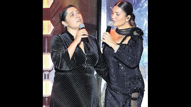 Düet duygulandırdı