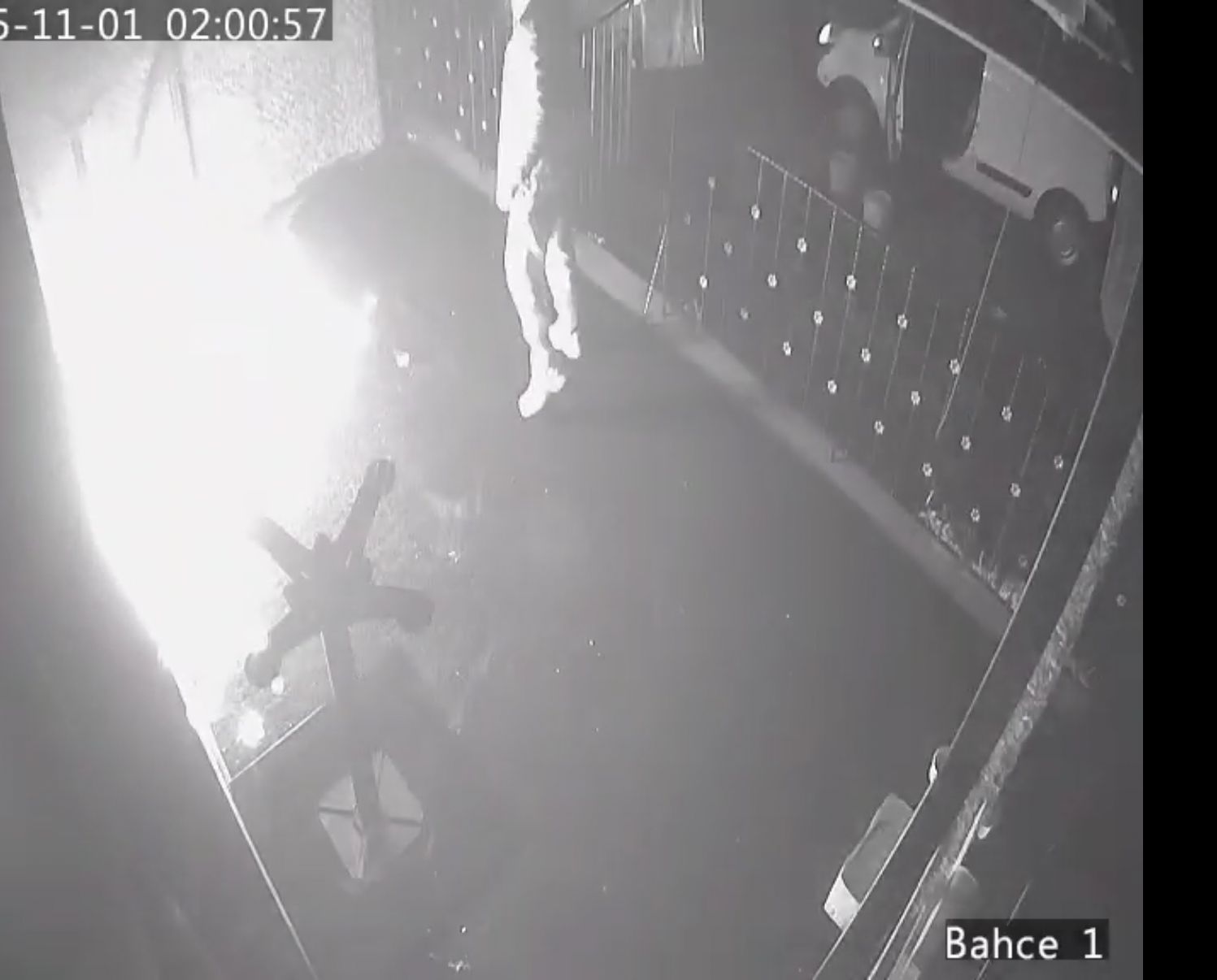 Dükkanına Kötülük Yaparak İntikam Alan Suç Makinesi: Esnafın Dramı! 1 Dükkanına Kötülük Yaparak İntikam Alan Suç Makinesi: Esnafın Dramı!