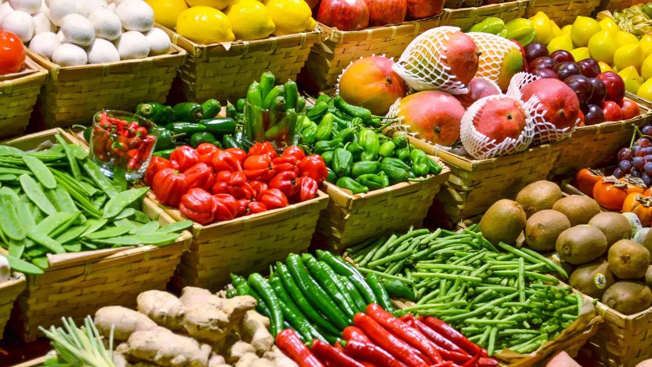 Dünyada besin fiyatları düşüyor: Türkiye’de artırımlar sürat kesmiyor!