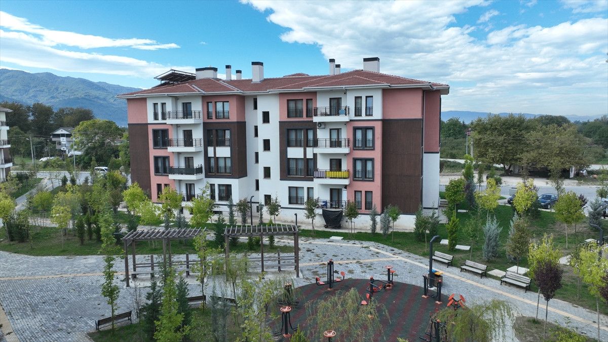 Düzce’de TOKİ ile Yeni Hayatlara Merhaba: Murat Kurum'un Hak Sahipleriyle Anlamlı Buluşması