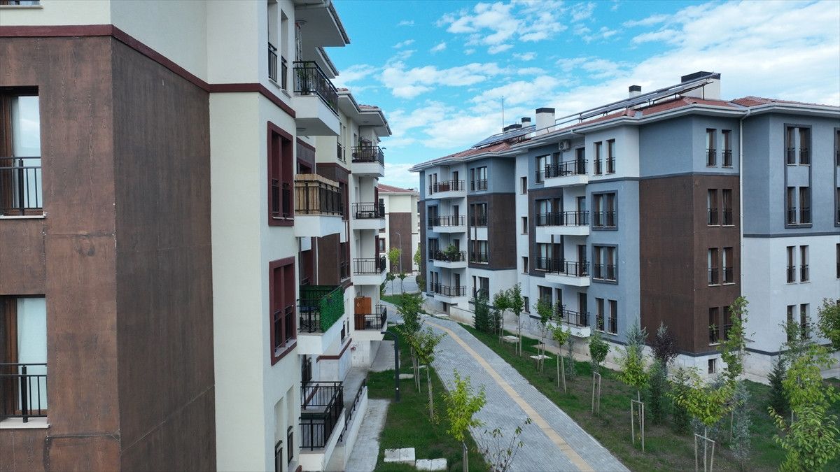 Düzce’de TOKİ ile Yeni Hayatlara Merhaba: Murat Kurum'un Hak Sahipleriyle Anlamlı Buluşması