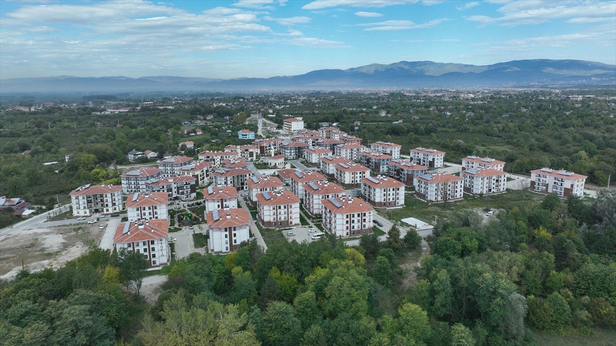 Düzce’de TOKİ ile Yeni Hayatlara Merhaba: Murat Kurum'un Hak Sahipleriyle Anlamlı Buluşması