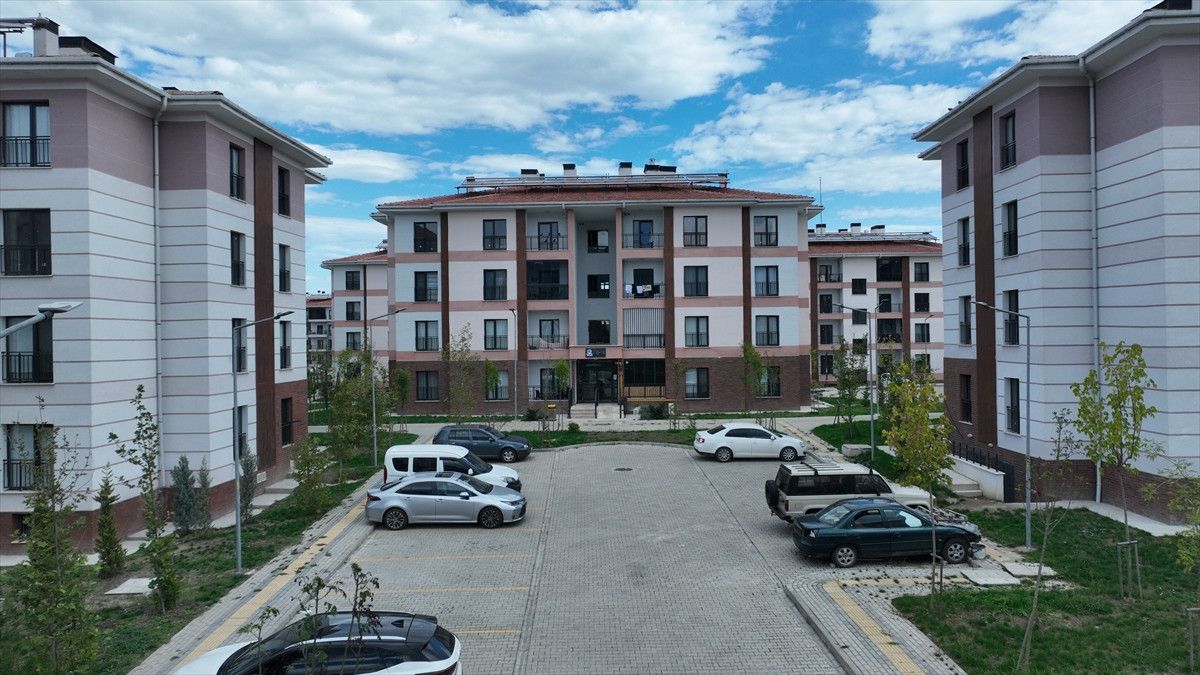 Düzce’de TOKİ ile Yeni Hayatlara Merhaba: Murat Kurum'un Hak Sahipleriyle Anlamlı Buluşması