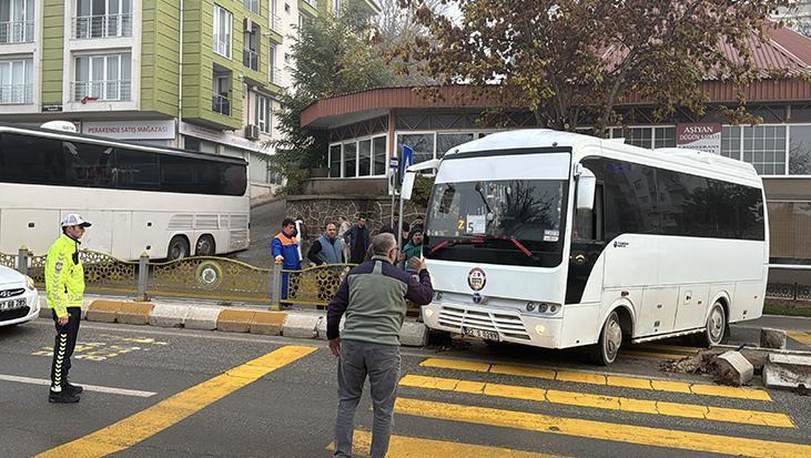 Edirne’de trafik felç oldu! Kaygan yolda kayan otobüs şehri kilitledi