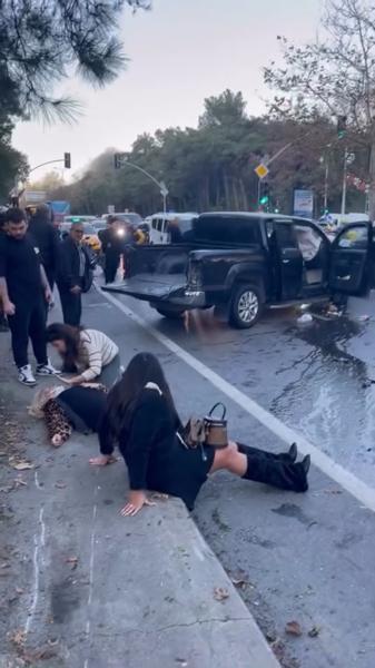 Ehliyetsiz sürücü dehşet saçtı! Kırmızı ışıkta geçti, otomobile çarptı: 2'si çocuk 3 yaralı