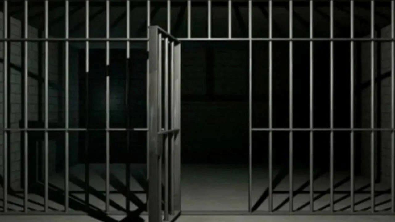 Ekvador’da bir cezaevinde 27 mahkûm meyyit bulundu