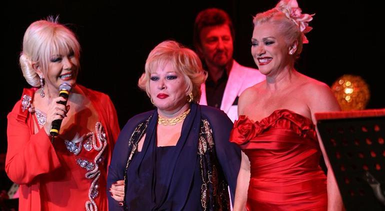 Emel Sayın'dan Muazzez Abacı'ya duygusal veda: Can arkadaşım... 1 Emel Sayın'dan Muazzez Abacı'ya duygusal veda: Can arkadaşım...