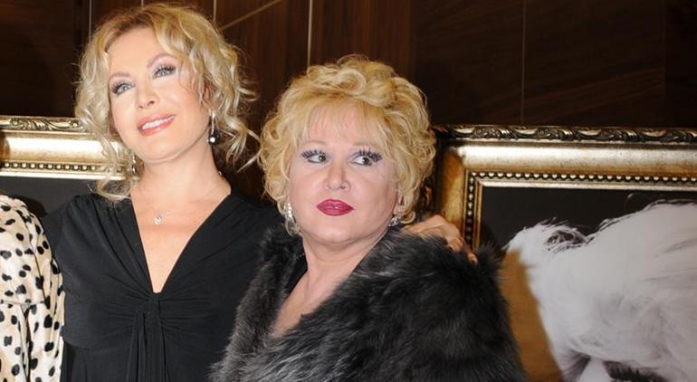 Emel Sayın'dan Muazzez Abacı'ya duygusal veda: Can arkadaşım... 3 Emel Sayın'dan Muazzez Abacı'ya duygusal veda: Can arkadaşım...