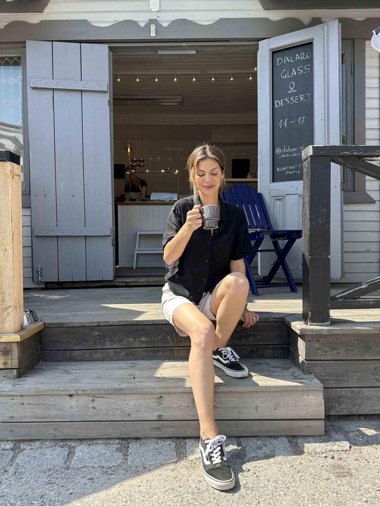 En zor karar! İsveç'te 30 metrekare evde yerde uyudu: 'Her şeye sıfırdan başladım'