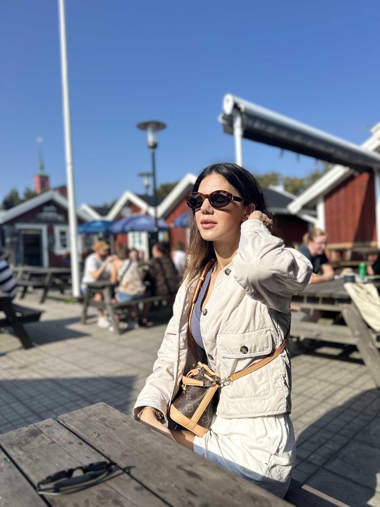 En zor karar! İsveç'te 30 metrekare evde yerde uyudu: 'Her şeye sıfırdan başladım'