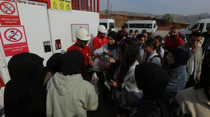 Enerji ve Tabii Kaynaklar Bakanlığı, Gabar’da öğrencileri ağırladı