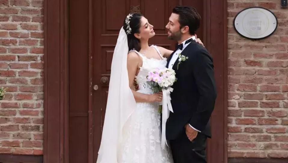 Eşinin doğum gününde aşka geldi! 'Seni seviyorum'