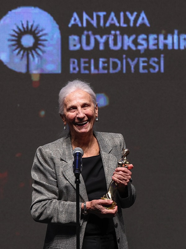 Eşsiz Bir Sinema Deneyimi: 62. Antalya Altın Portakal Film Festivali Ödül Töreni 3 Eşsiz Bir Sinema Deneyimi: 62. Antalya Altın Portakal Film Festivali Ödül Töreni