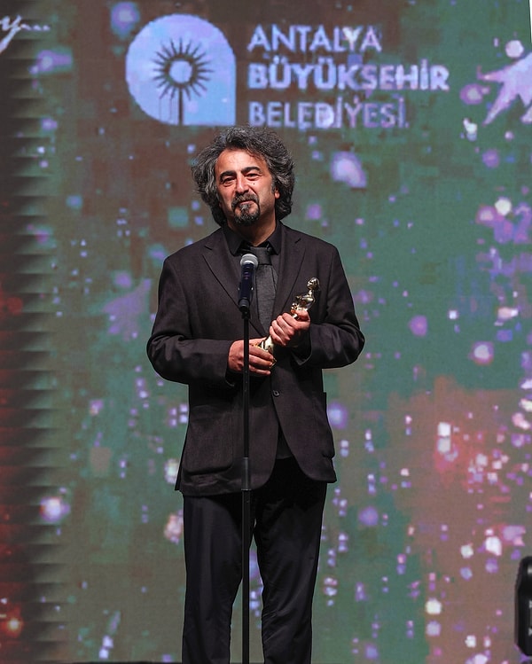 Eşsiz Bir Sinema Deneyimi: 62. Antalya Altın Portakal Film Festivali Ödül Töreni 5 Eşsiz Bir Sinema Deneyimi: 62. Antalya Altın Portakal Film Festivali Ödül Töreni