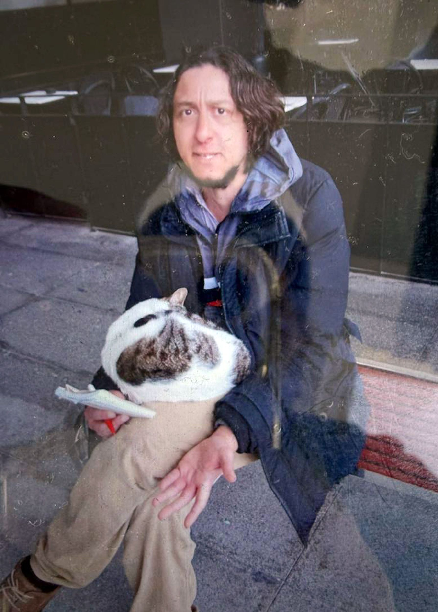 Evdeki Korkunç Koku ve Acı Gerçeğin Peşinde: Resim Öğretmeninin Gizemli Ölümü