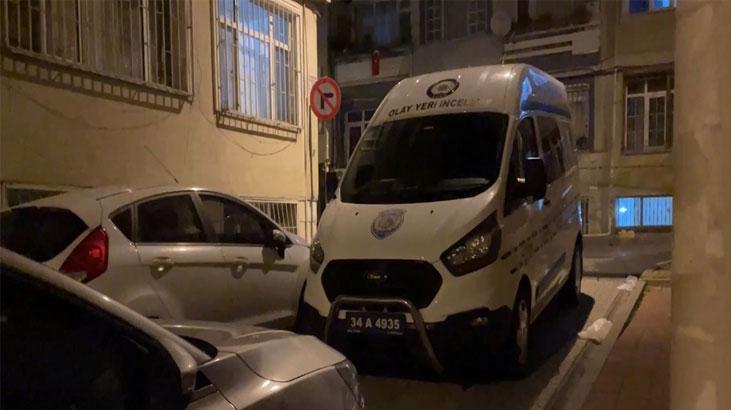 Fatih’te evinin önünde silahlı saldırıya uğrayan kişi hayatını kaybetti