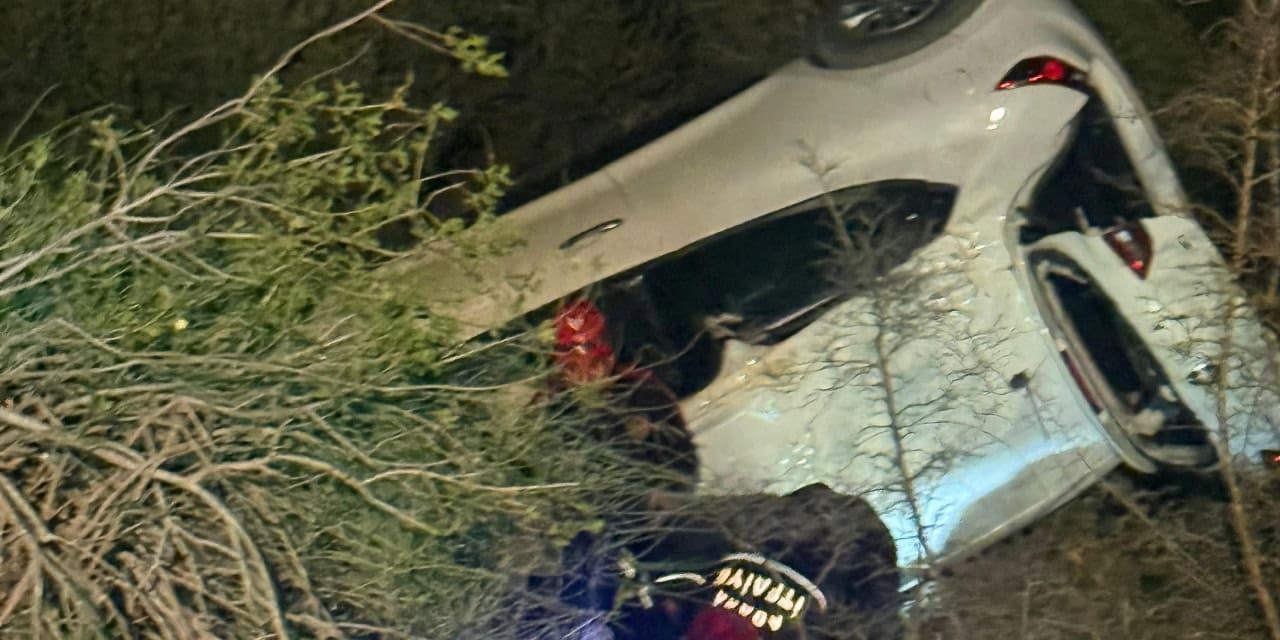 Felaket Anı: Otomobil Uçurumdan Aşağı Yuvarlandı, Sürücü Halatla Kurtarıldı!