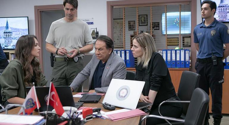 Felicia Sağnak: Arka Sokaklar kocaman bir aile 3 Felicia Sağnak: Arka Sokaklar kocaman bir aile