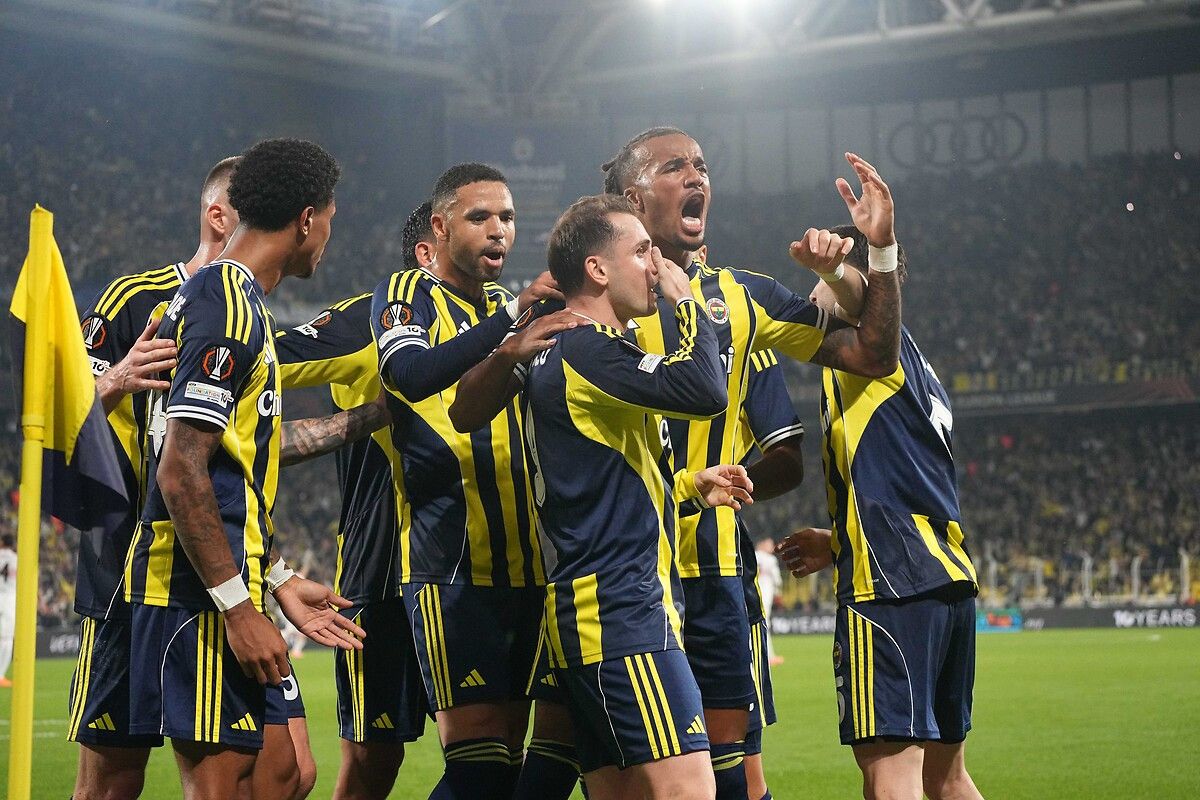 Fenerbahçe, Avrupa Deplasman Sendromunu Kırarak Zafer Yolu Açıyor! 1 Fenerbahçe, Avrupa Deplasman Sendromunu Kırarak Zafer Yolu Açıyor!