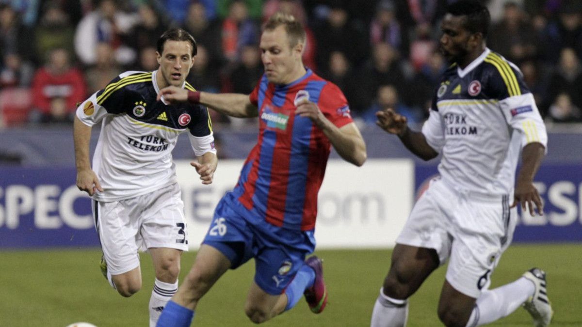 Fenerbahçe, Avrupa Deplasman Sendromunu Kırarak Zafer Yolu Açıyor! 2 Fenerbahçe, Avrupa Deplasman Sendromunu Kırarak Zafer Yolu Açıyor!