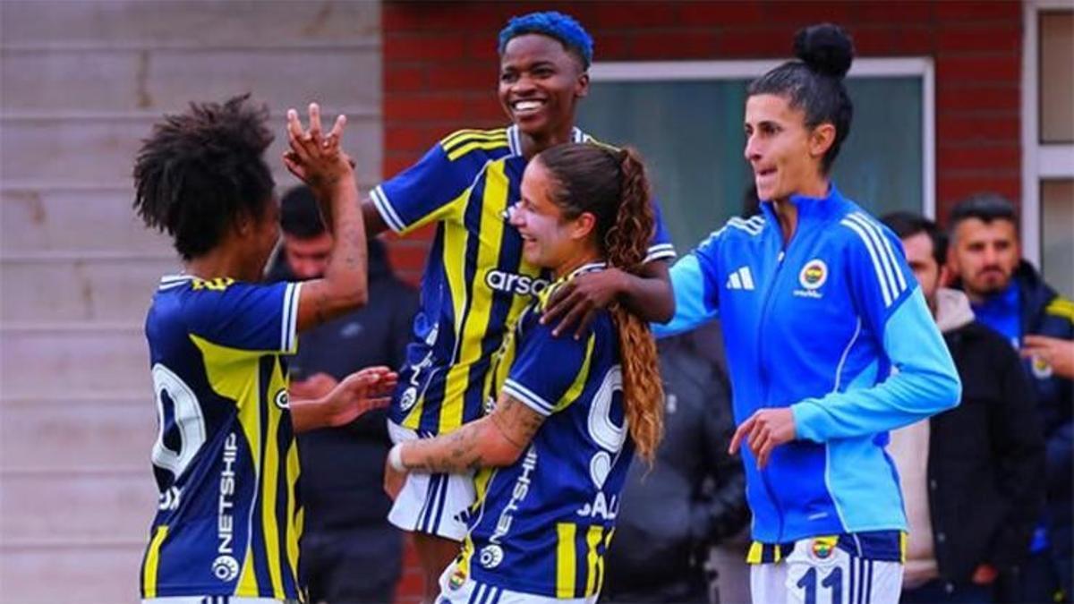 Fenerbahçe Kadın Futbolunda Trabzonspor’u Sahada Dize Getirdi!