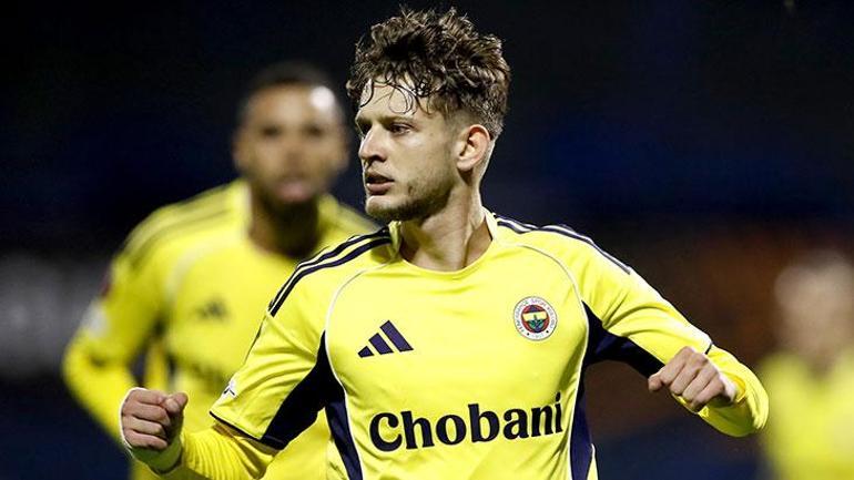 Fenerbahçe'de kadroya operasyon! Üç isim kulübeye gidiyor, ayrılık kararı 1 Fenerbahçe'de kadroya operasyon! Üç isim kulübeye gidiyor, ayrılık kararı