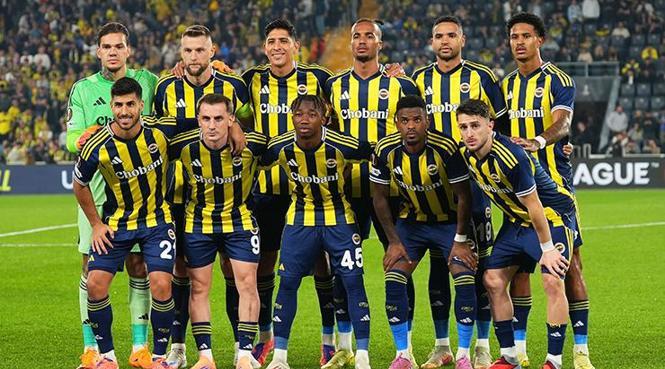 Fenerbahçe'de Taze Kan Alarmı: Tedesco'dan Rotasyon Sinyali! 4 Fenerbahçe'de Taze Kan Alarmı: Tedesco'dan Rotasyon Sinyali!