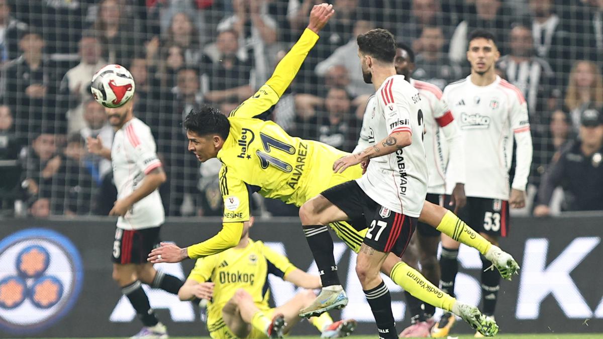 Fenerbahçe’nin Orta Sahasında Edson Alvarez ile Güçlü Oyun! Gelin, Bu Etkileyici Performansı Birlikte İnceleyelim!