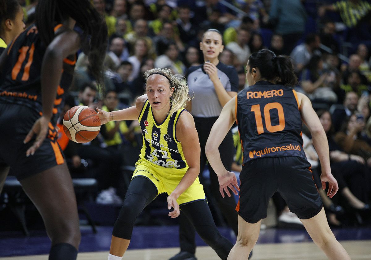 Fenerbahçe'nin Valencia karşısında 22 Sayılık Zafere Yolculuğu!