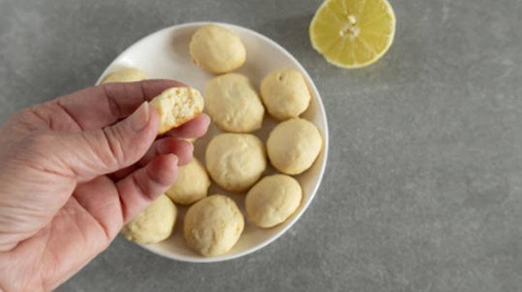 Ferah limon tadına bayılacaksınız! Herkesin evinde bulunmalı: Çatlak kurabiye tarifi