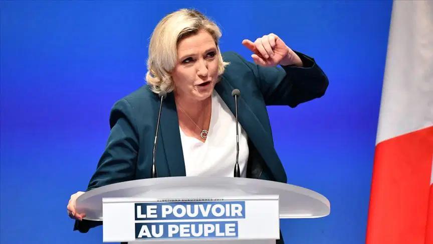 Fransa Danıştayı’ndan Le Pen’e darbe: Resmen vazifeden alındı