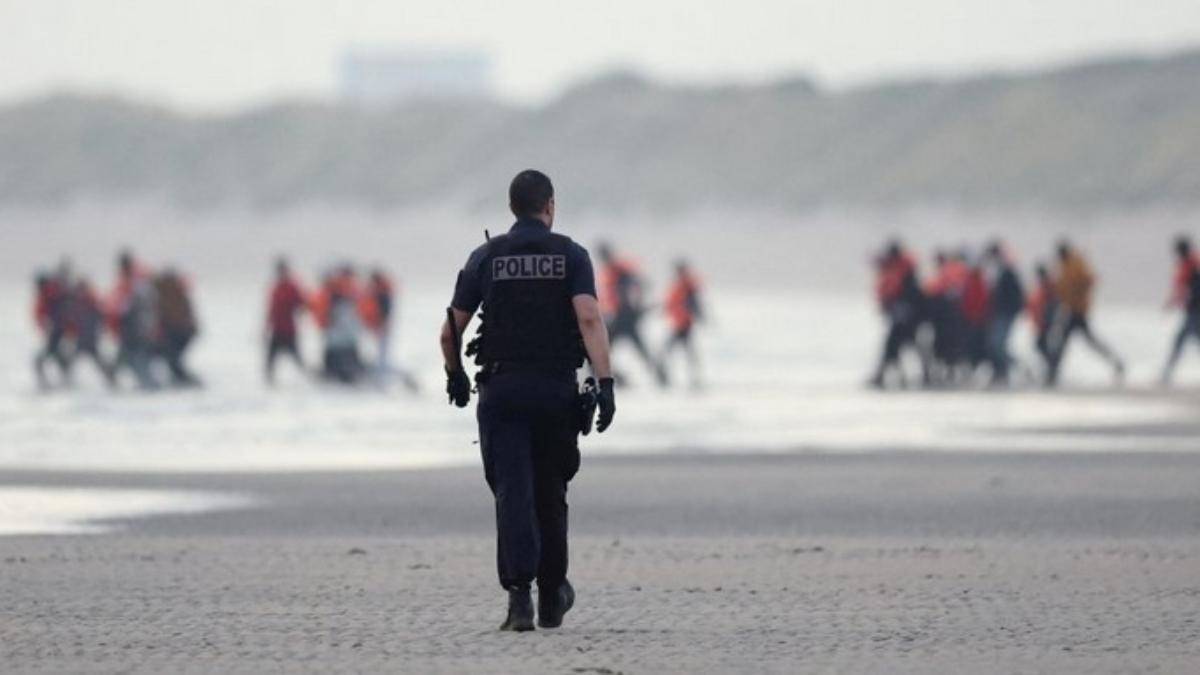 Fransa’dan İngiltere’ye Denizdeki İranlı Kaçak Göçmen İkinci Kez Gönderildi