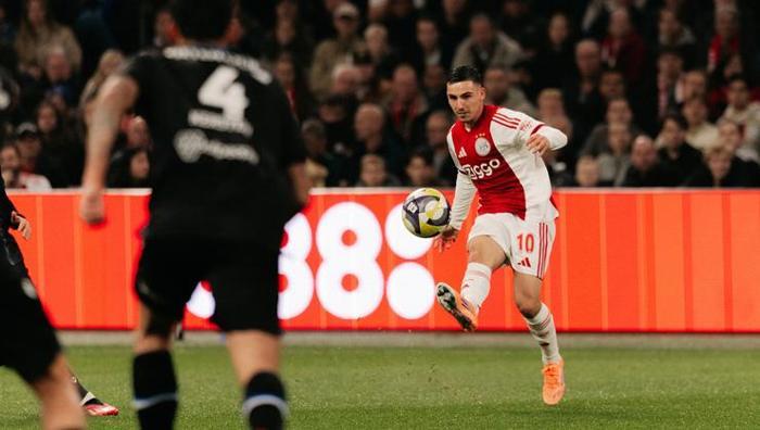 Galatasaray Maçına Hazır Olun: Ajax Taraftarları Heitinga'nın Sözlerine Sert Çıktı!