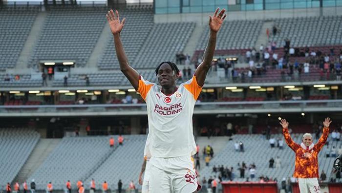 Galatasaray'da Wilfried Singo Bombası: Ajax Maçı Öncesi Heyecan Dorukta!