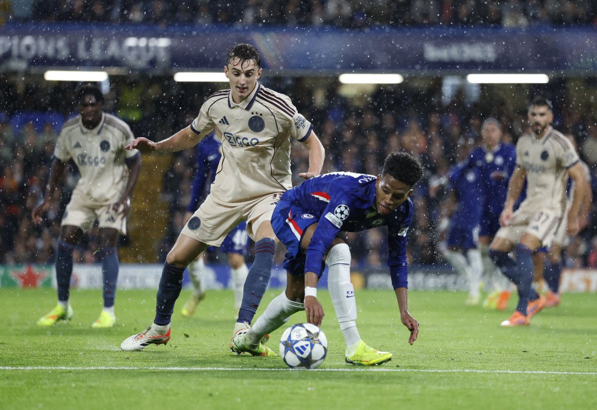 Galatasaray'ın Ajax Karşısındaki Zayıf Noktaları: Sakatlık ve Formsuzluk Analizi! 2 Galatasaray'ın Ajax Karşısındaki Zayıf Noktaları: Sakatlık ve Formsuzluk Analizi!