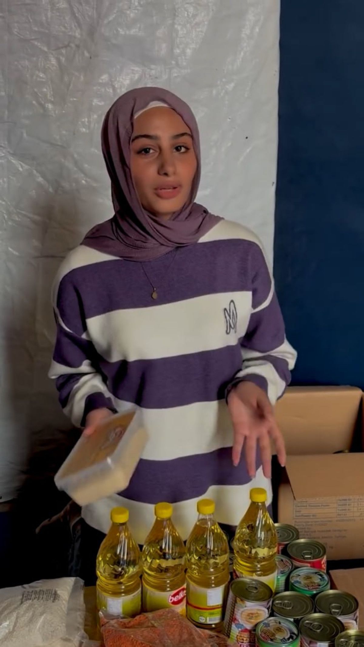 Gazzeli Savşan: Türkiye'den Gelen Gıda Kolisi ile Umutlar Yeşeriyor!