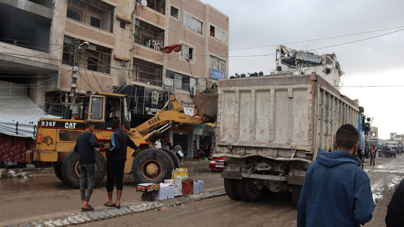 Gazzeliler "Yeniden inşa edeceğiz" kampanyası başlattı 1 Gazzeliler "Yeniden inşa edeceğiz" kampanyası başlattı